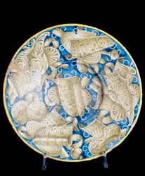 Assiette avec armes, œuvre de la manufacture de Casteldurante