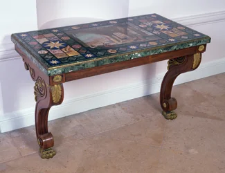Plateau de table représentant le Colisée, d
