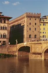 Vue du Museo Ferragamo et du Ponte Santa Trinita