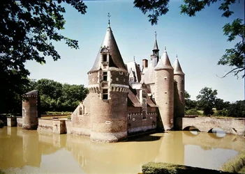 Vue du Château du Moulin, construit en 1480-1502