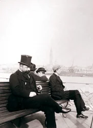 Passagers sur un ferry, Rotterdam, 1898