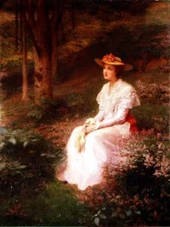 Dame élégante assise dans les bois
