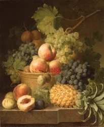 Pommes, raisins, abricots et baies dans un panier avec un ananas, des raisins et d