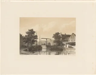 Vue sur un canal avec un pont-levis