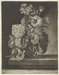 Fleurs dans un vase en verre
