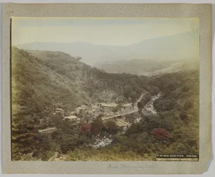 Nouvelle route, Kiga, près de Miyanoshita, préfecture de Kanagawa, Japon