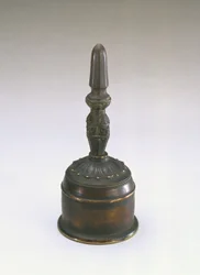 Cloche rituelle bouddhiste, période Kamakura, 1185-1333