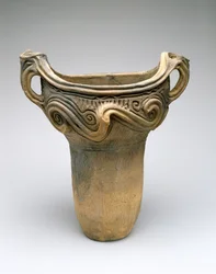 Pot avec motif de spirale, vers 7500-300 av. J.-C.