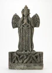 Statuette en pierre grise grossière