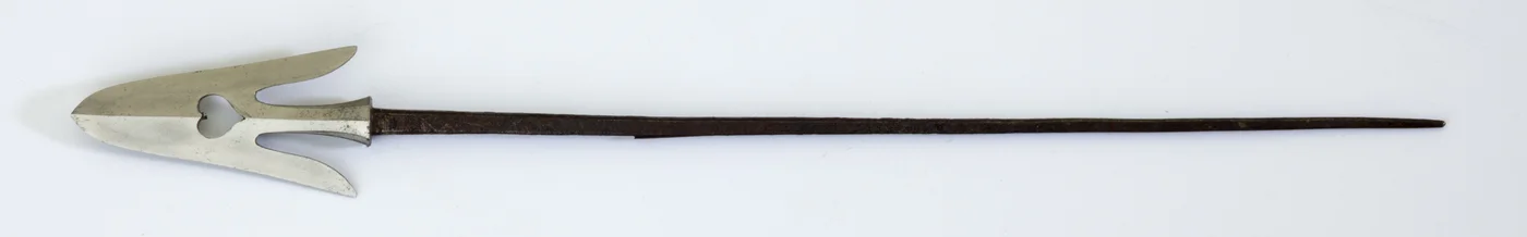 Yanone (pointe de flèche) de type Watakuri, avec un 