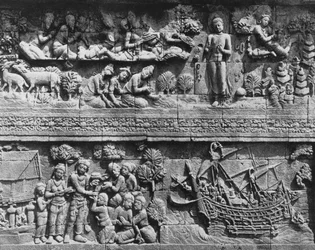 Relief du temple de Borobudur de Bodhisattva se baignant