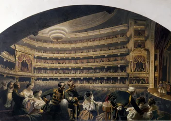 Le public dans une loge du théâtre Bolchoï