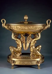 Soupière en argent doré