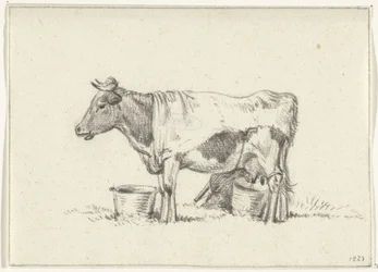 Vache debout, avec seau à lait et tabouret à lait