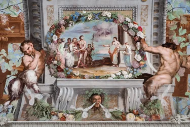 Bacchus, avec ses vieilles nourrices et un satyre, demande à Médée appuyée contre une colonne de rajeunir les femmes