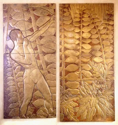 Quatre panneaux en bois laqué et doré de 