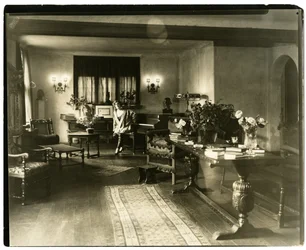 Doris Keene, vers 1905-26