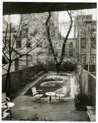Jardin de Mme W H Wells 265 W 11th