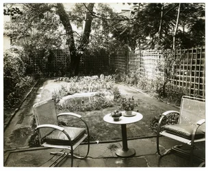 Jardin de Mme W H Wells 265 W 11th, Greenwich Village, New York, USA, vers 1936-37