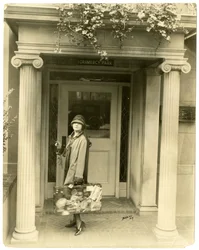 Mabel Herbert Urner, auteur de Helen & Warren prêts pour un voyage en Europe, c.1905-40