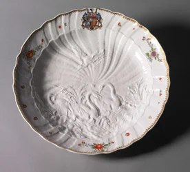 Assiette du service du cygne, fabricant Meissen Porcelain Factory, Allemagne, vers 1737-1741 (porcelaine)