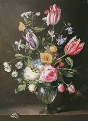 Fleurs dans un vase en verre