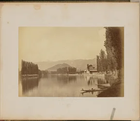 Le palais des Maharajahs [sic]. Srinaggar