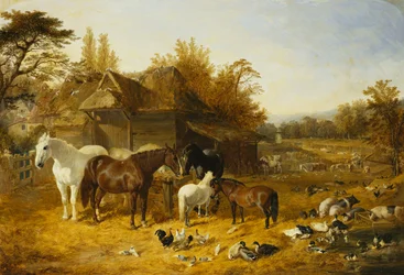 Une cour de ferme avec des chevaux et des poneys, Berkshire, Saddlebacks, Alderney Shorthorn Cattle, Bantams, Mallard et pintades, avec un manoir de campagne près d