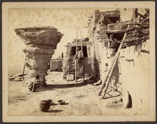 Rocher de la danse au pueblo de Walpi, Arizona