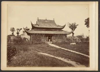 [Temple clôturé]