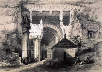 Karli, entrée de la grande grotte Chaitya, 1845