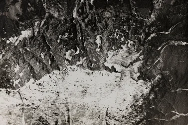 Album "Meine weltkriegs - Erinnerungen South-West Front (Carinthie, Italie, Tyrol du Sud) 31/03/1915-12/11/1918 - Josef Zohles Wien": vue aérienne de la zone de guerre