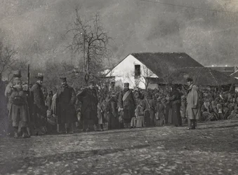 Album "Meine weltkriegs - Erinnerungen South-West Front (Carinthie, Italie, Tyrol du Sud) 31/03/1915-12/11/1918 - Josef Zohles Wien" : prisonniers
