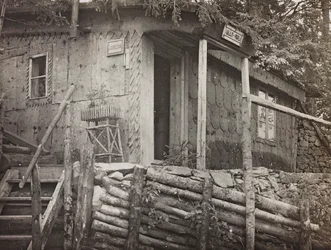 Maison de commandement
