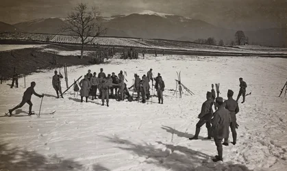 Soldats à skis