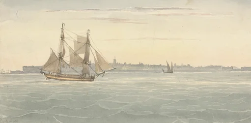 Brigantin seul (?) Un autre navire à voile contre la silhouette de la ville en arrière-plan