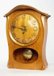 Une pendule de cheminée