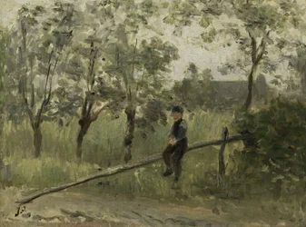 Garçon de la campagne sur un poteau de barrage