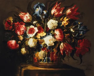 Fleurs dans un panier sur un rebord de pierre