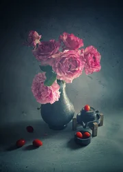 Roses de jardin et tomates