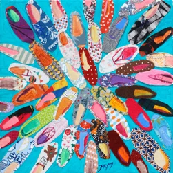 Chaussons aux motifs colorés