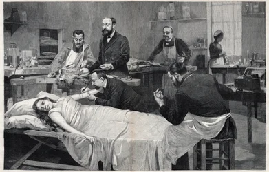 Patient recevant une transfusion sanguine d