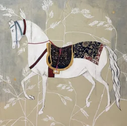 Cheval blanc orné