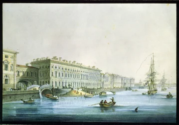 Vue sur le quai des palais à Saint-Pétersbourg