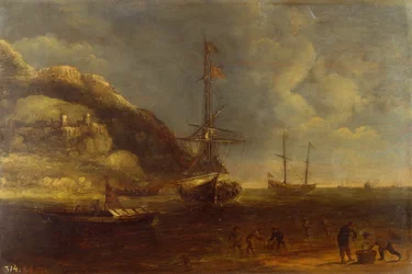 Vue côtière avec des navires et des pêcheurs au premier plan