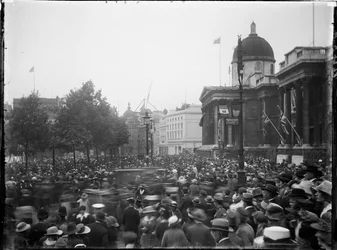Trafalgar Square, St James, Cité de Westminster, Londres, 28/06/1919