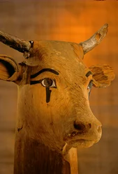 Sculpture de tête de vache, KV35; Amenhotep II