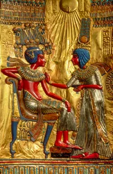 Détail des figures à l