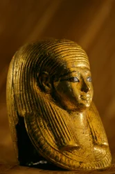 Masque funéraire en or de fœtus, KV 54