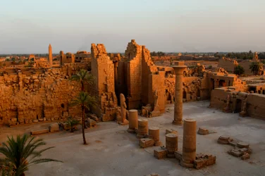 Kiosque de Taharka, première cour, temple de Karnak, pharaons noirs, Nubiens, Égypte, Lux…, 2007